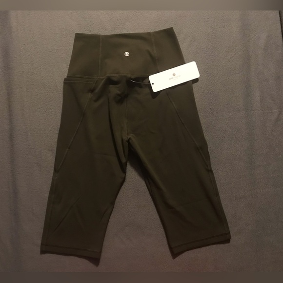 NWT CRZ YOGA Butterluxe Capri Leggings - Picture 12 of 14